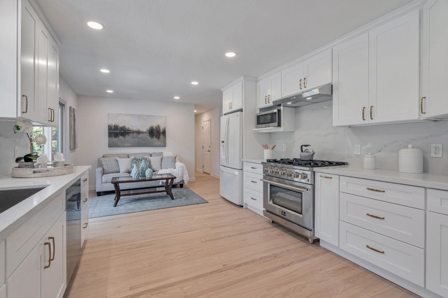 Detail Gallery Image 11 of 34 For 141 Cambrian View Way, Los Gatos,  CA 95032 - 5 Beds | 3 Baths