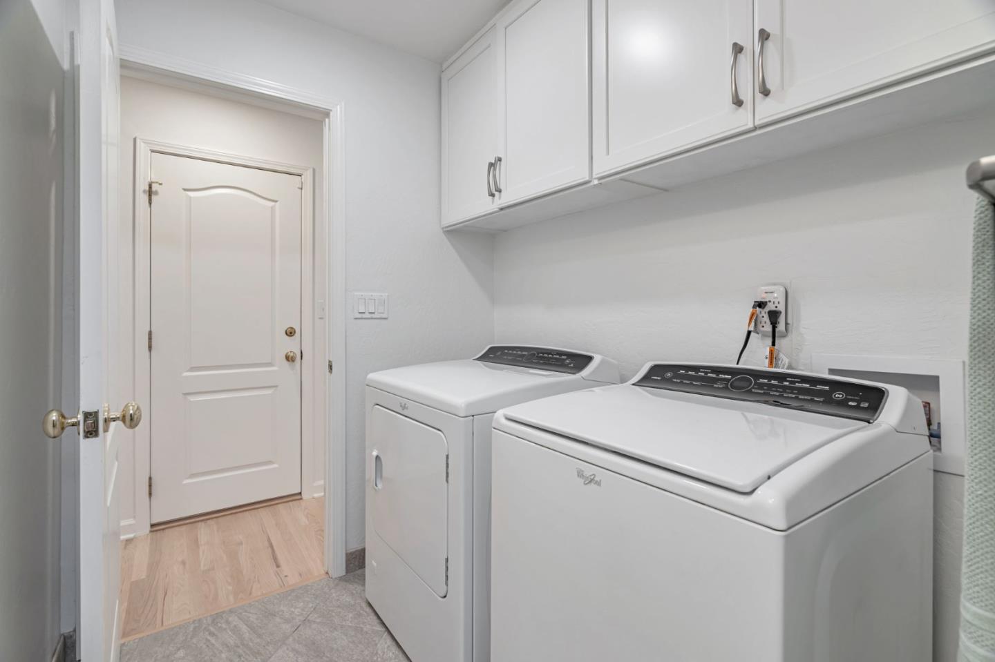 Detail Gallery Image 29 of 34 For 141 Cambrian View Way, Los Gatos,  CA 95032 - 5 Beds | 3 Baths