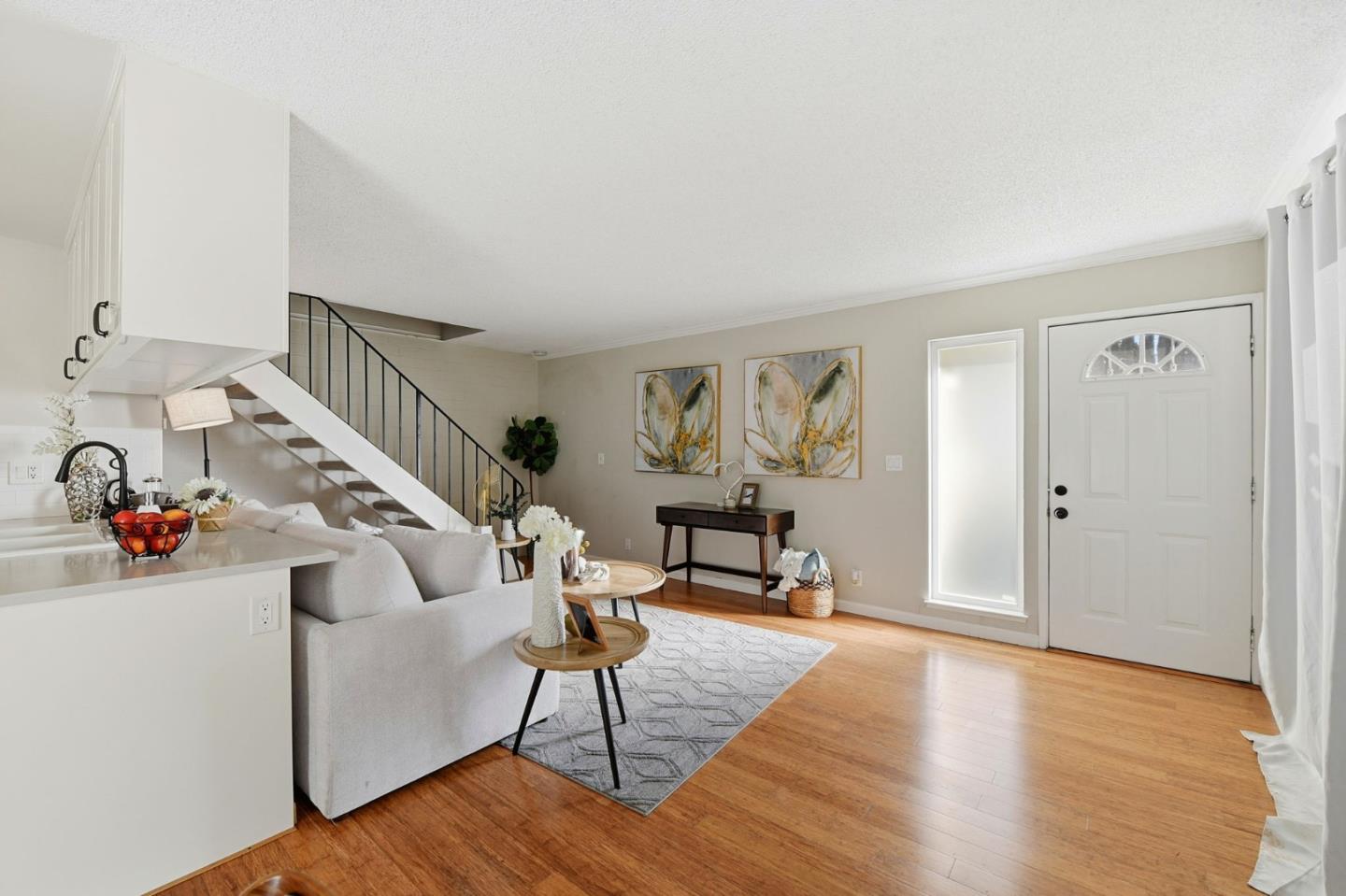 Detail Gallery Image 8 of 17 For 5701 Calmor #2,  San Jose,  CA 95123 - 2 Beds | 1 Baths