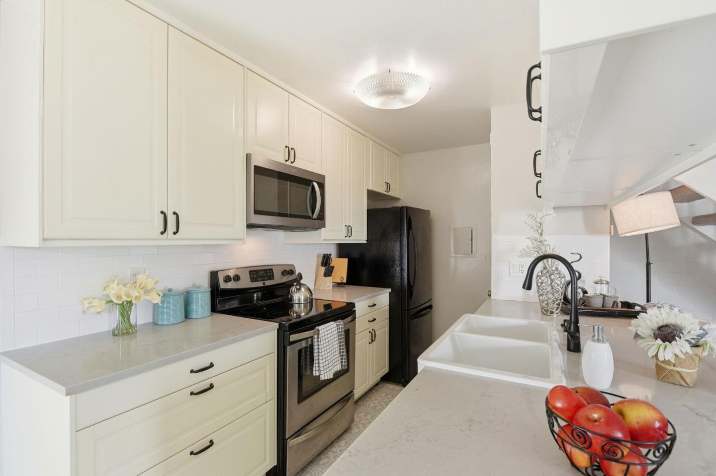 Detail Gallery Image 9 of 17 For 5701 Calmor #2,  San Jose,  CA 95123 - 2 Beds | 1 Baths