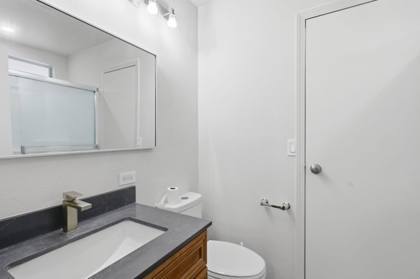 Detail Gallery Image 10 of 22 For 485 Millpond Dr #485,  San Jose,  CA 95125 - 2 Beds | 2 Baths