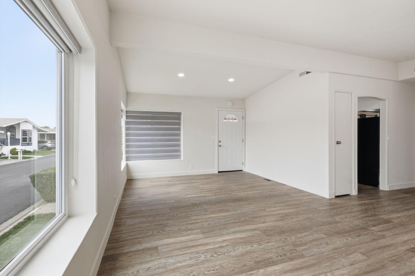 Detail Gallery Image 6 of 22 For 485 Millpond Dr #485,  San Jose,  CA 95125 - 2 Beds | 2 Baths