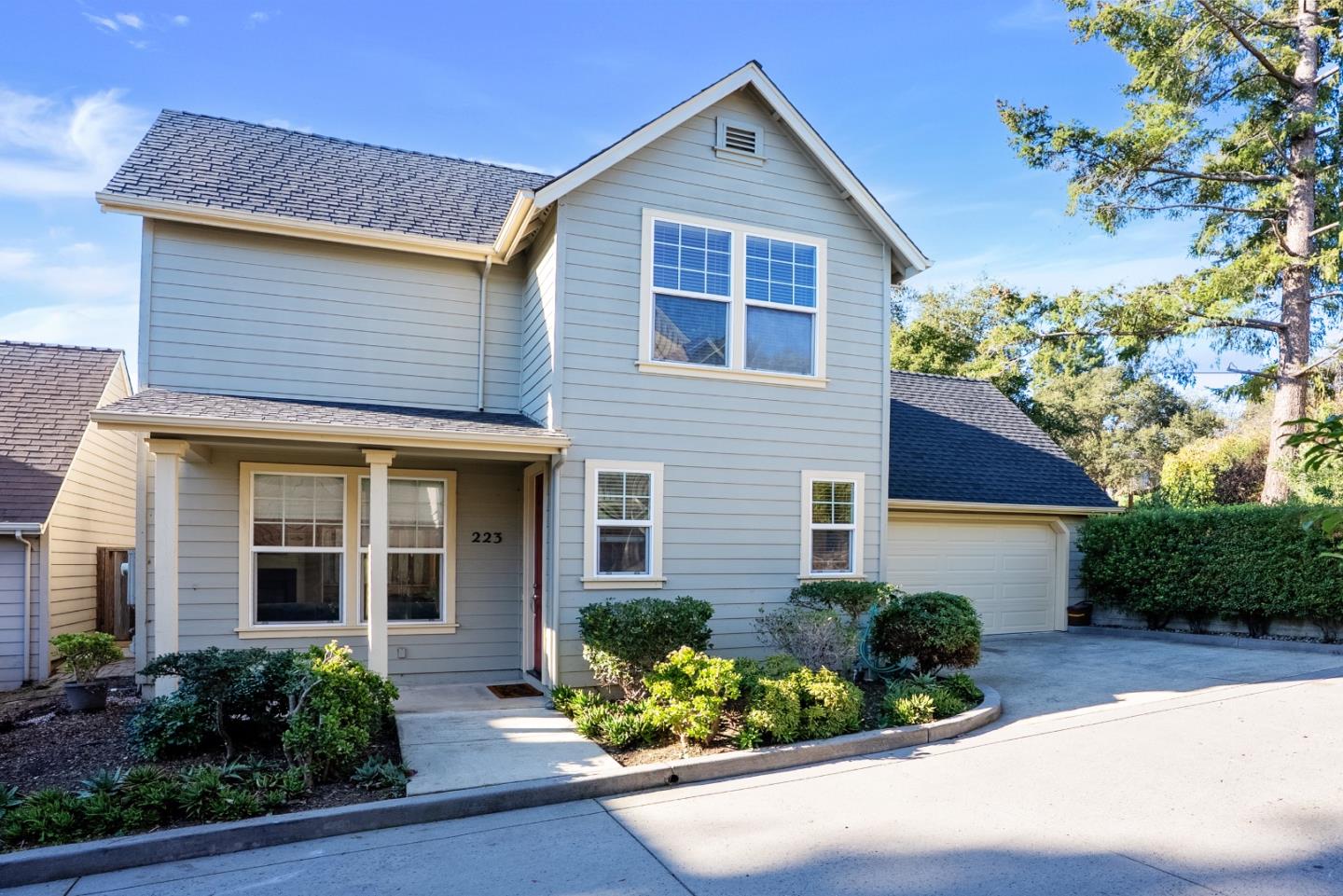 Front Image Thumbnail for ML82028556