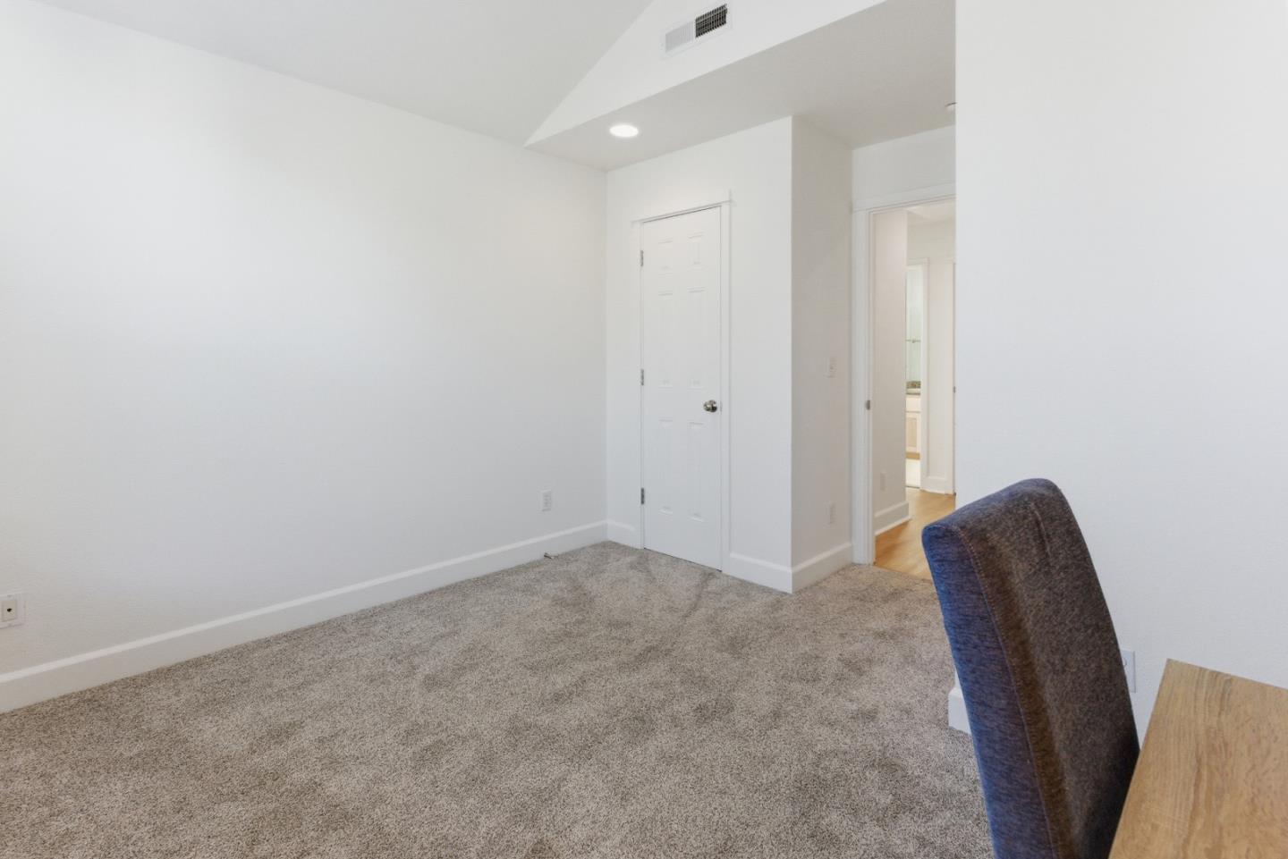 Detail Gallery Image 19 of 27 For 223 Button St, Santa Cruz,  CA 95060 - 2 Beds | 1/1 Baths