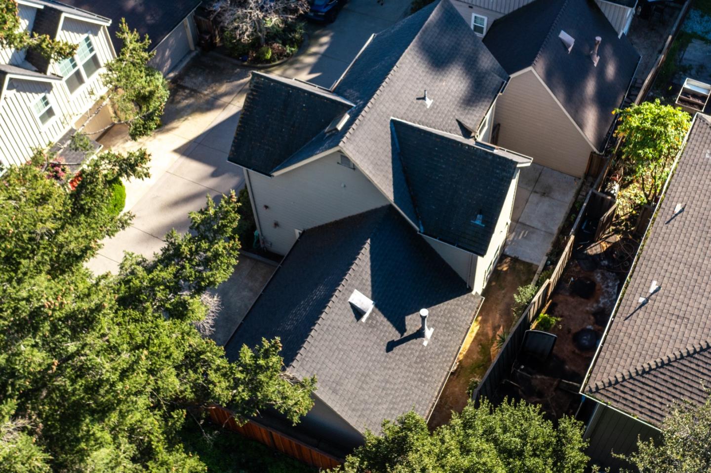 Detail Gallery Image 26 of 27 For 223 Button St, Santa Cruz,  CA 95060 - 2 Beds | 1/1 Baths