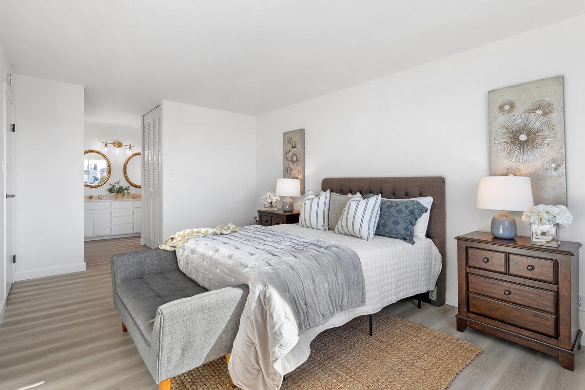 Detail Gallery Image 15 of 41 For 15 Eastridge Cir, Pacifica,  CA 94044 - 4 Beds | 2 Baths