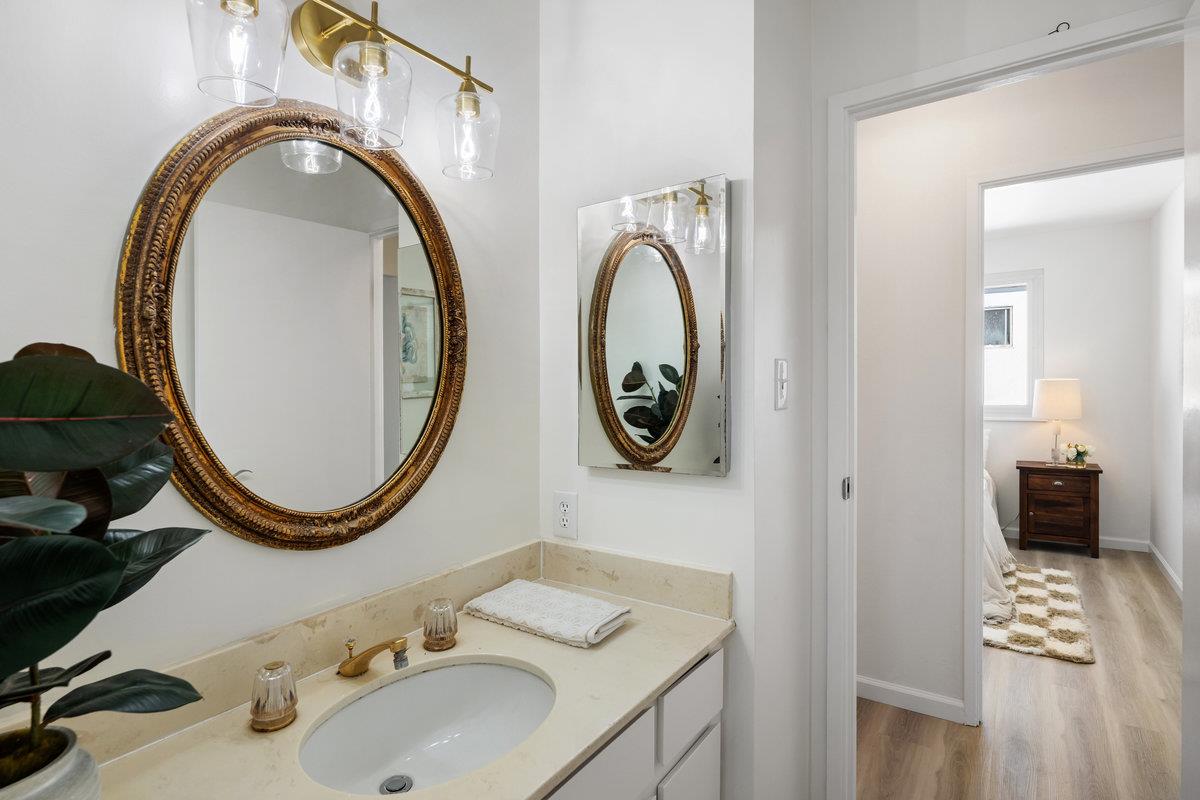 Detail Gallery Image 21 of 41 For 15 Eastridge Cir, Pacifica,  CA 94044 - 4 Beds | 2 Baths