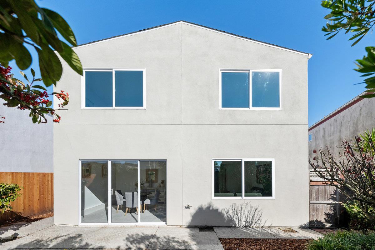 Detail Gallery Image 29 of 41 For 15 Eastridge Cir, Pacifica,  CA 94044 - 4 Beds | 2 Baths