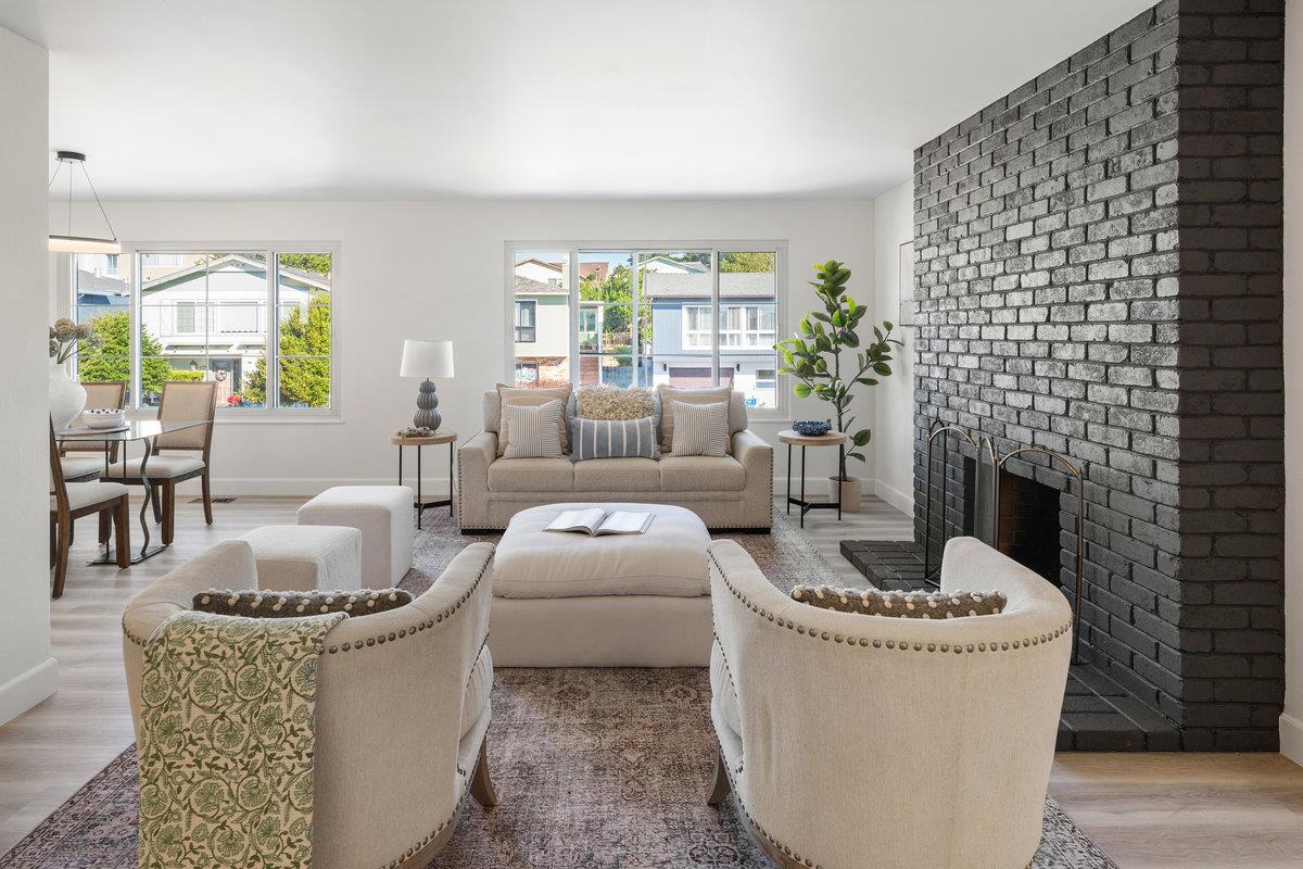 Detail Gallery Image 3 of 41 For 15 Eastridge Cir, Pacifica,  CA 94044 - 4 Beds | 2 Baths