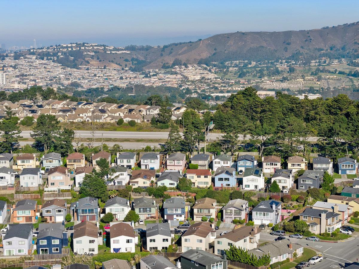 Detail Gallery Image 41 of 41 For 15 Eastridge Cir, Pacifica,  CA 94044 - 4 Beds | 2 Baths