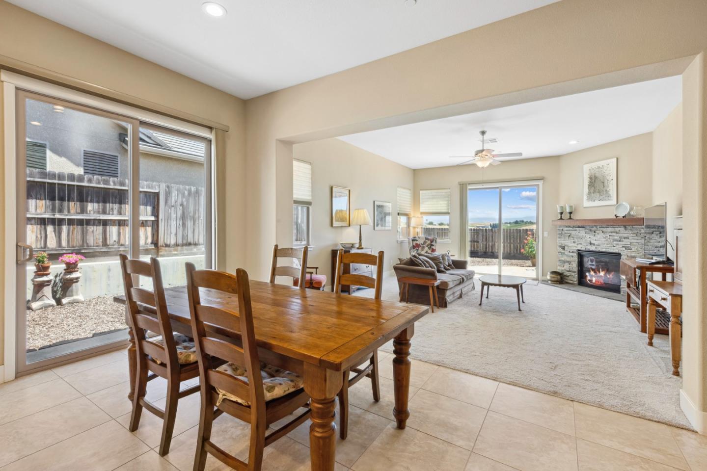 Detail Gallery Image 21 of 59 For 2011 Sage Dr, Hollister,  CA 95023 - 4 Beds | 2 Baths