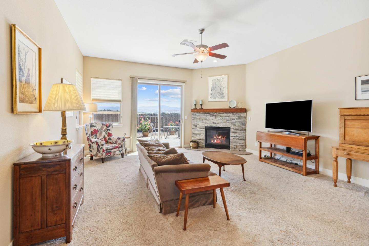 Detail Gallery Image 23 of 59 For 2011 Sage Dr, Hollister,  CA 95023 - 4 Beds | 2 Baths