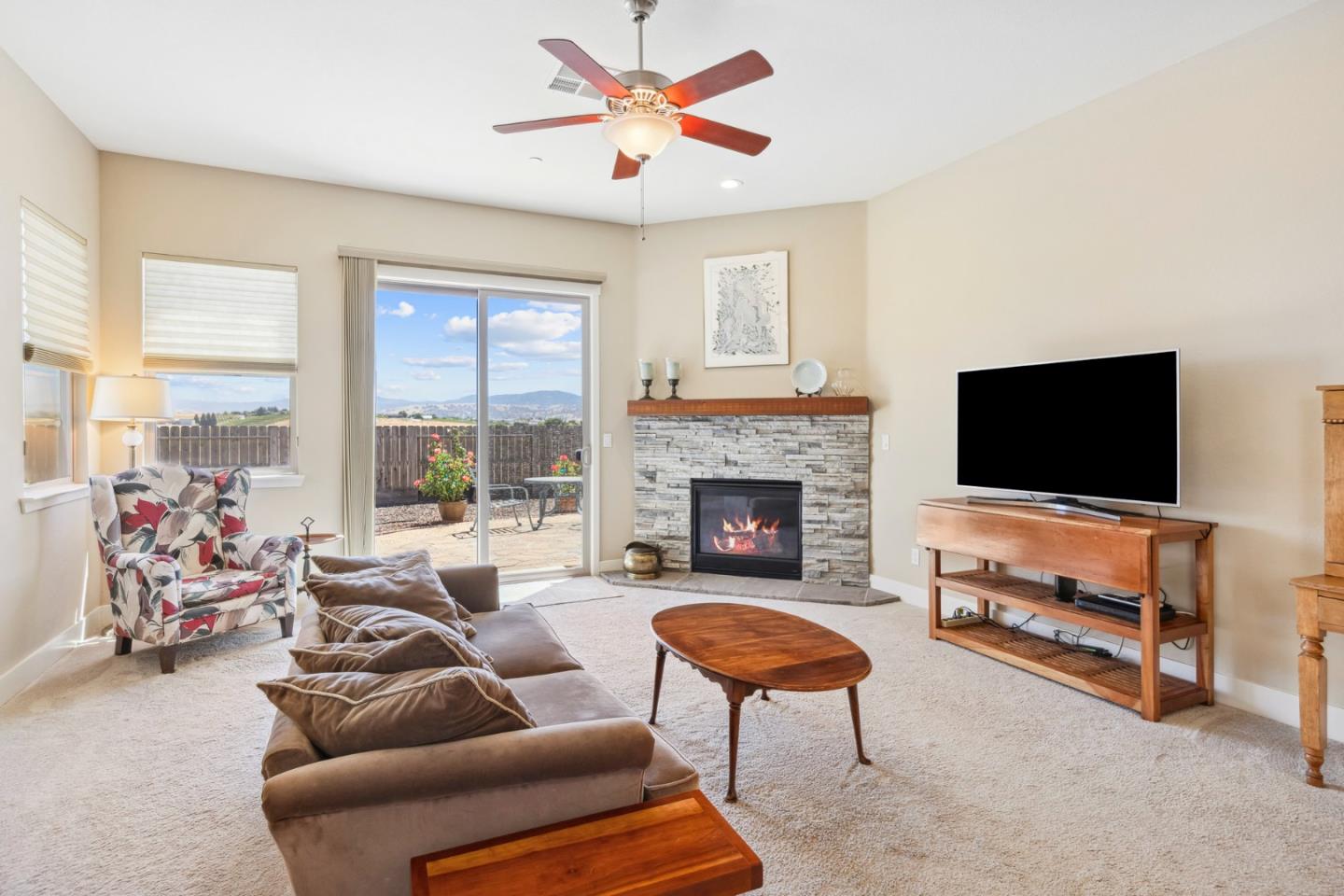 Detail Gallery Image 28 of 59 For 2011 Sage Dr, Hollister,  CA 95023 - 4 Beds | 2 Baths