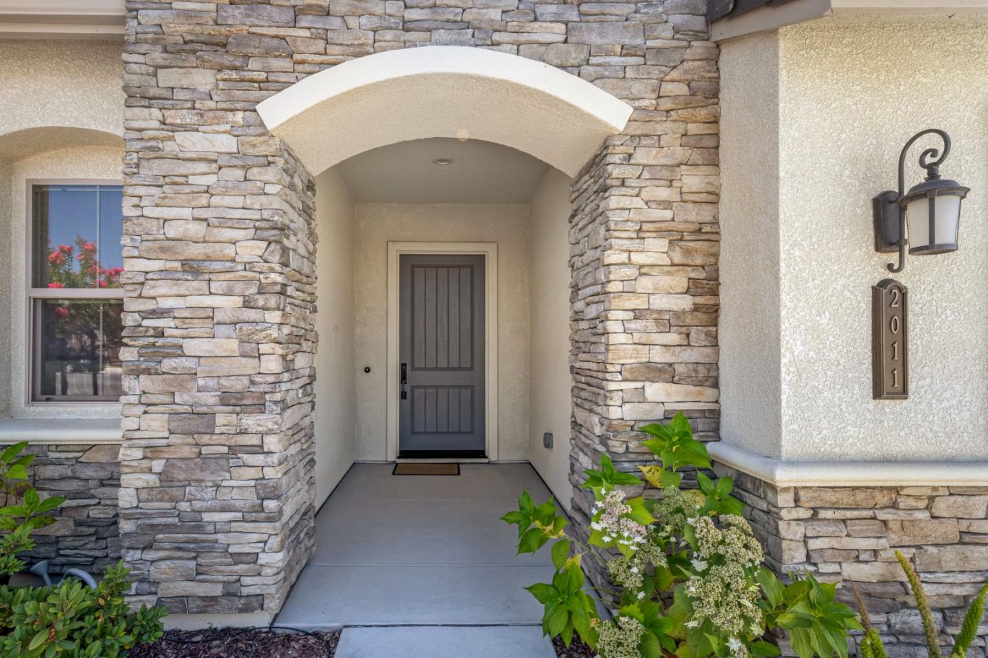Detail Gallery Image 6 of 59 For 2011 Sage Dr, Hollister,  CA 95023 - 4 Beds | 2 Baths
