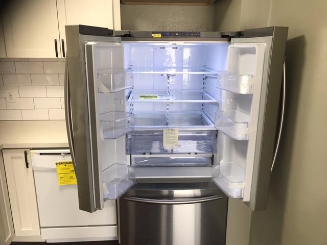 Detail Gallery Image 7 of 26 For 28 Houston St, San Francisco,  CA 94133 - – Beds | – Baths