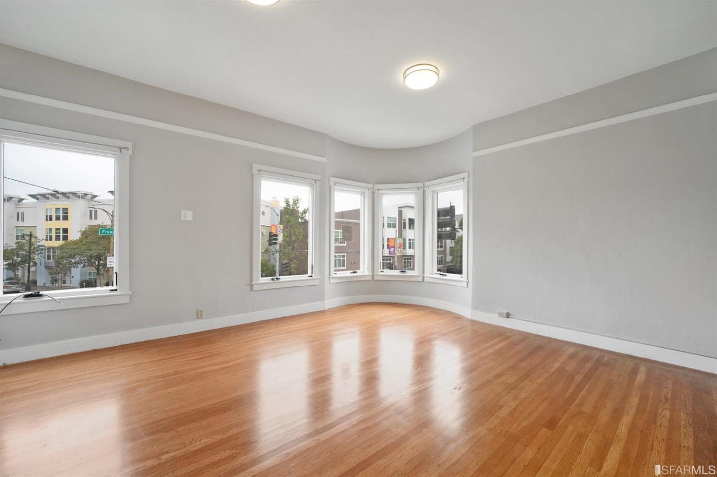 Detail Gallery Image 31 of 41 For 649-651 Francisco St, San Francisco,  CA 94133 - – Beds | – Baths