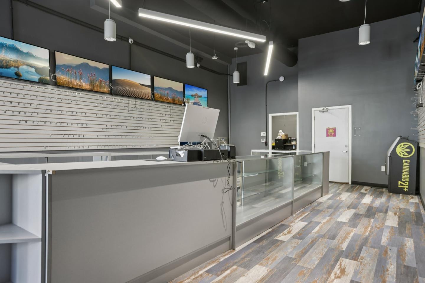 Detail Gallery Image 45 of 67 For 649-651 Francisco St, San Francisco,  CA 94133 - – Beds | – Baths