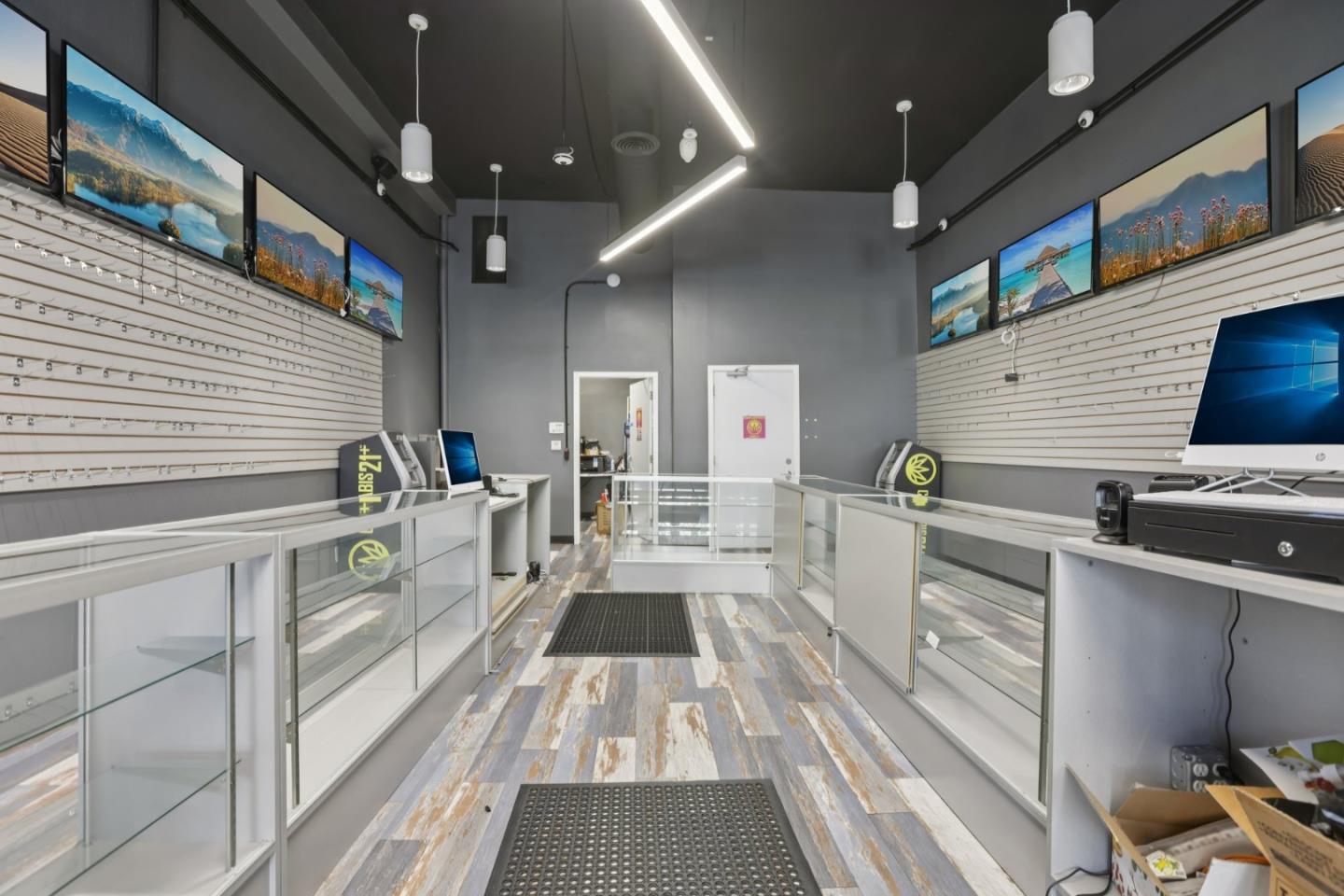 Detail Gallery Image 49 of 67 For 649-651 Francisco St, San Francisco,  CA 94133 - – Beds | – Baths