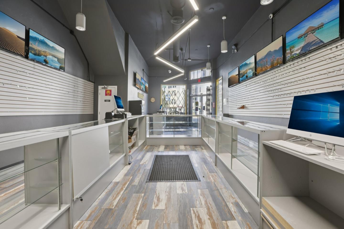 Detail Gallery Image 50 of 67 For 649-651 Francisco St, San Francisco,  CA 94133 - – Beds | – Baths