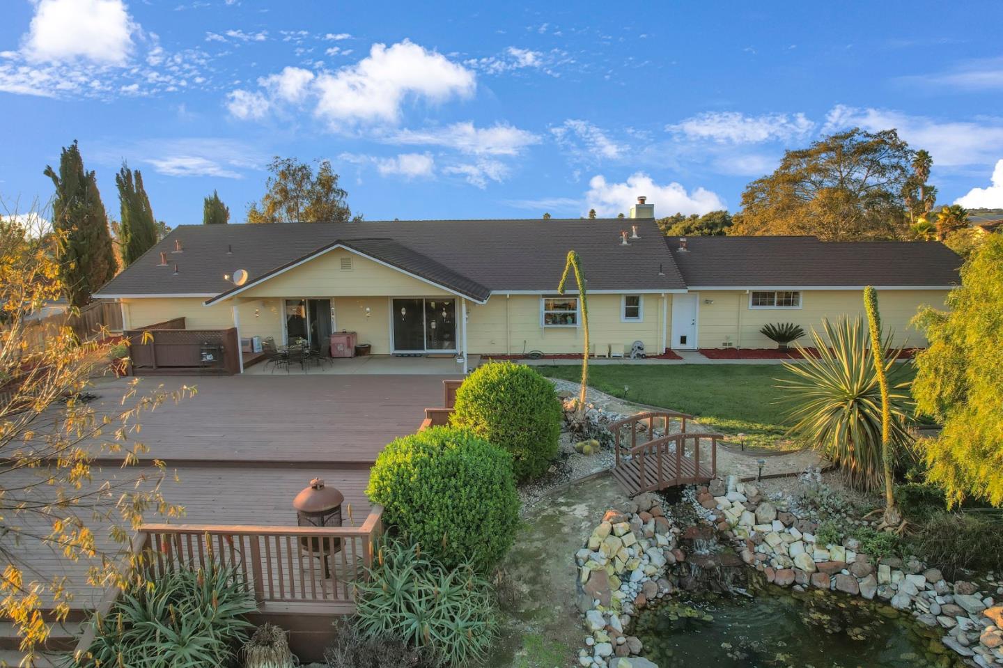 Detail Gallery Image 20 of 25 For 21160 Valle San Juan Dr, Salinas,  CA 93907 - 3 Beds | 2/1 Baths