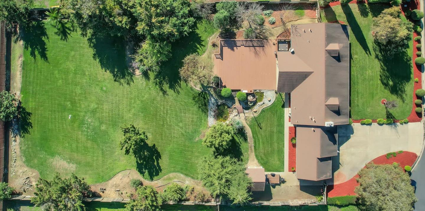 Detail Gallery Image 23 of 25 For 21160 Valle San Juan Dr, Salinas,  CA 93907 - 3 Beds | 2/1 Baths