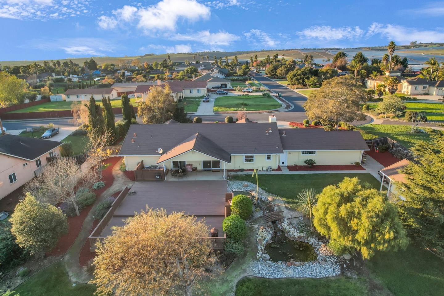 Detail Gallery Image 24 of 25 For 21160 Valle San Juan Dr, Salinas,  CA 93907 - 3 Beds | 2/1 Baths