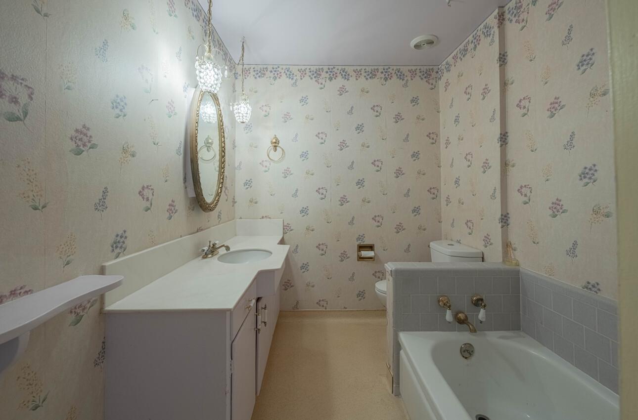 Detail Gallery Image 34 of 46 For 217 Iris Dr, Salinas,  CA 93906 - 3 Beds | 2 Baths