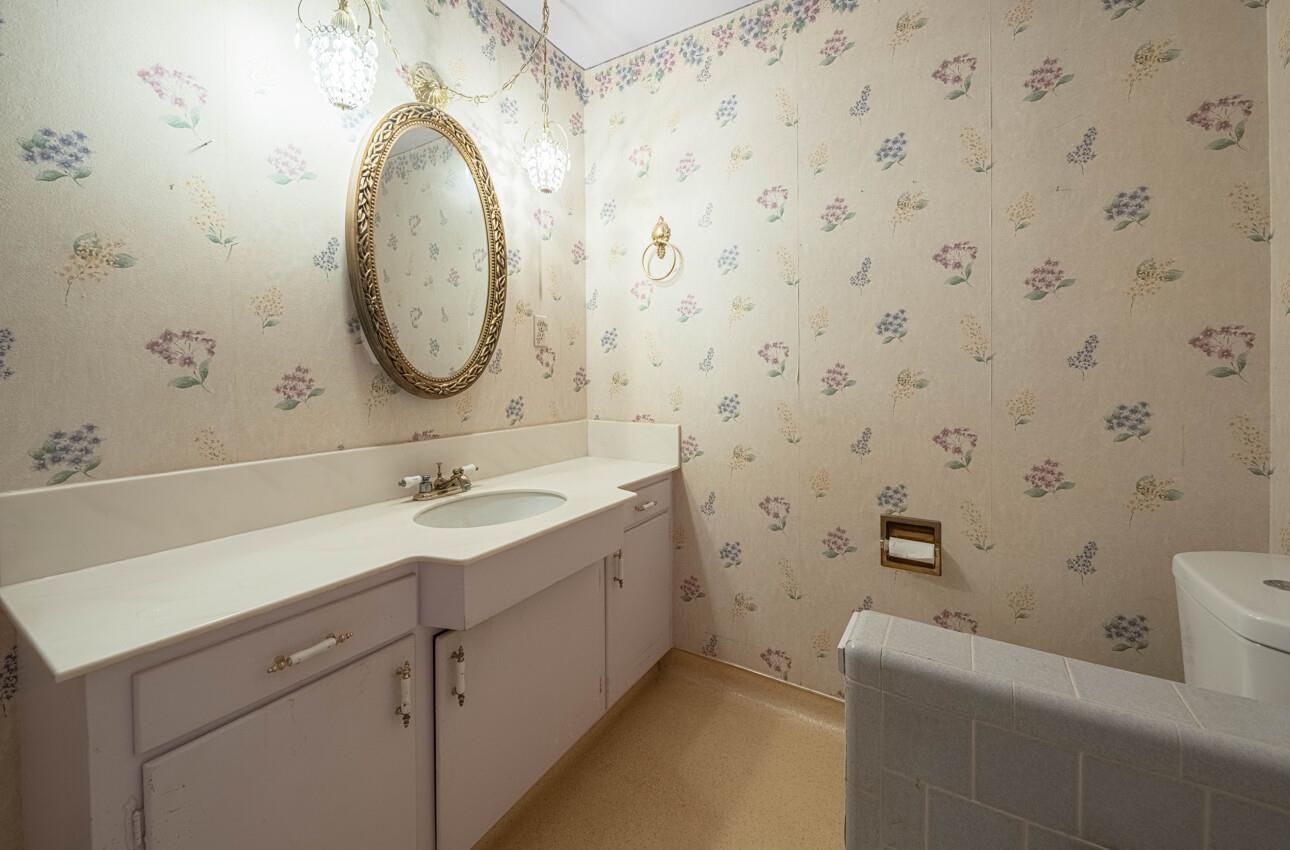 Detail Gallery Image 35 of 46 For 217 Iris Dr, Salinas,  CA 93906 - 3 Beds | 2 Baths