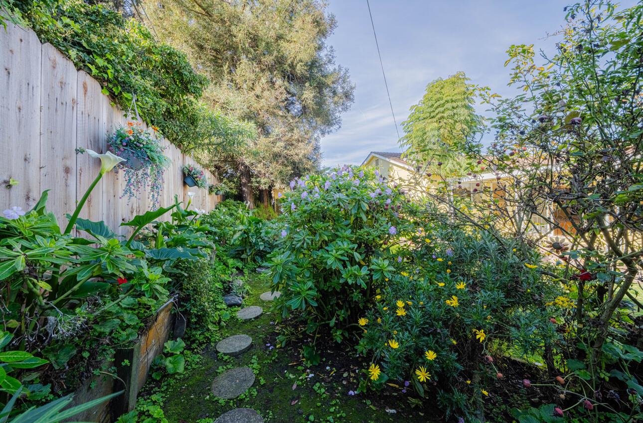 Detail Gallery Image 38 of 46 For 217 Iris Dr, Salinas,  CA 93906 - 3 Beds | 2 Baths