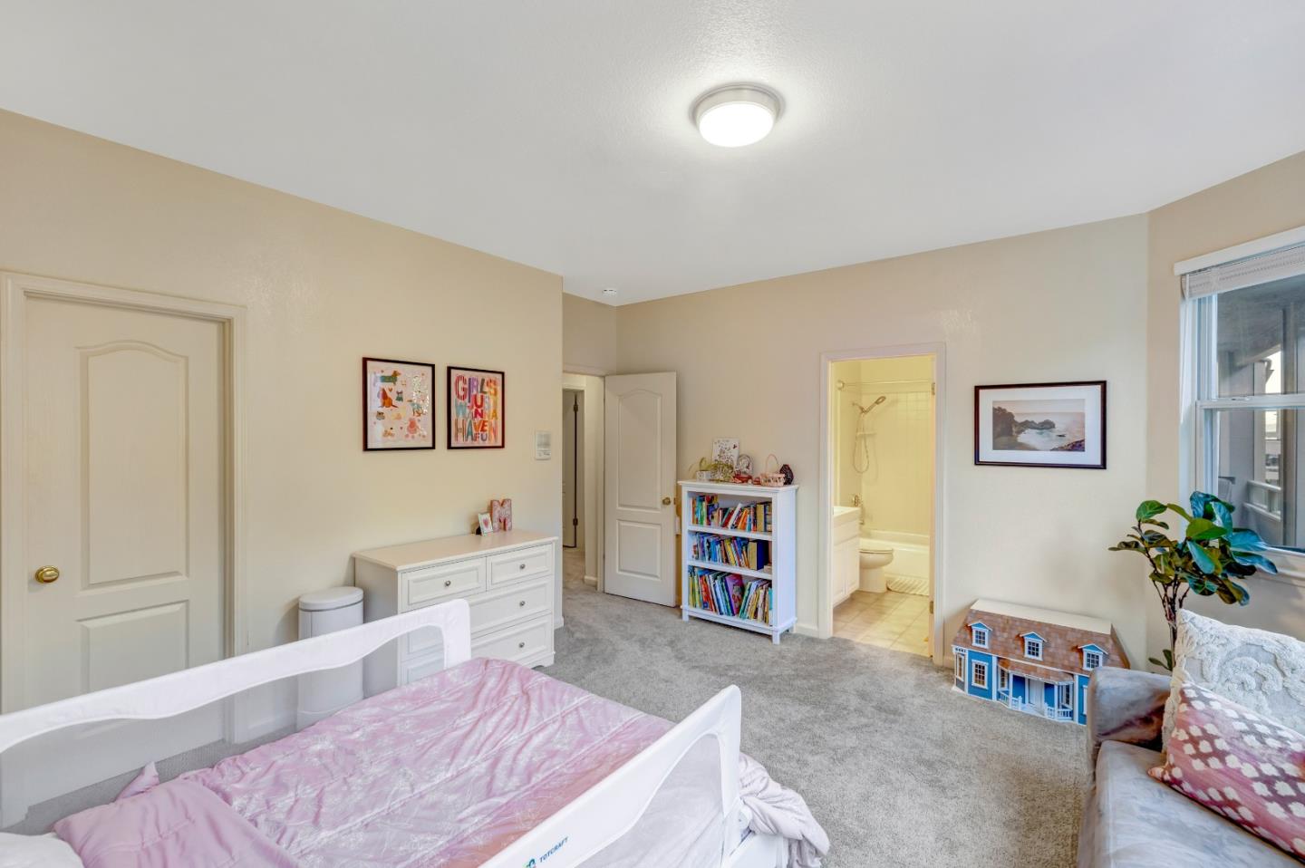 Detail Gallery Image 18 of 31 For 10511 Fairway Ct, Carmel,  CA 93923 - 4 Beds | 4/1 Baths