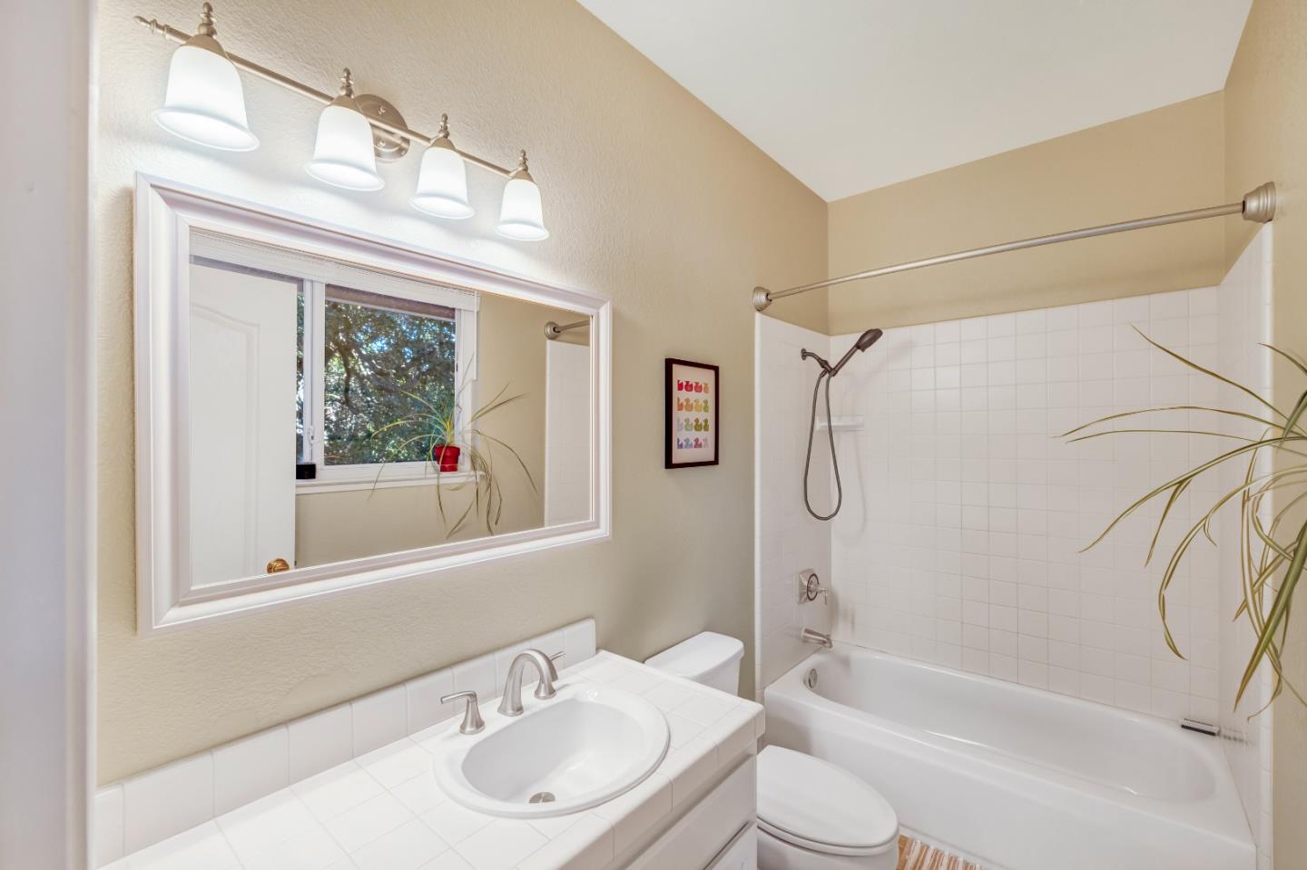 Detail Gallery Image 19 of 31 For 10511 Fairway Ct, Carmel,  CA 93923 - 4 Beds | 4/1 Baths