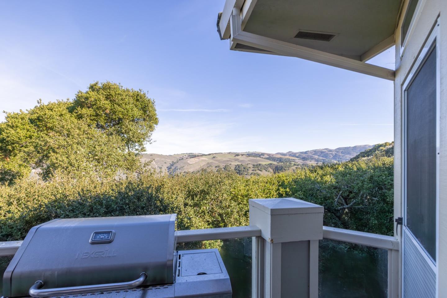 Detail Gallery Image 27 of 31 For 10511 Fairway Ct, Carmel,  CA 93923 - 4 Beds | 4/1 Baths