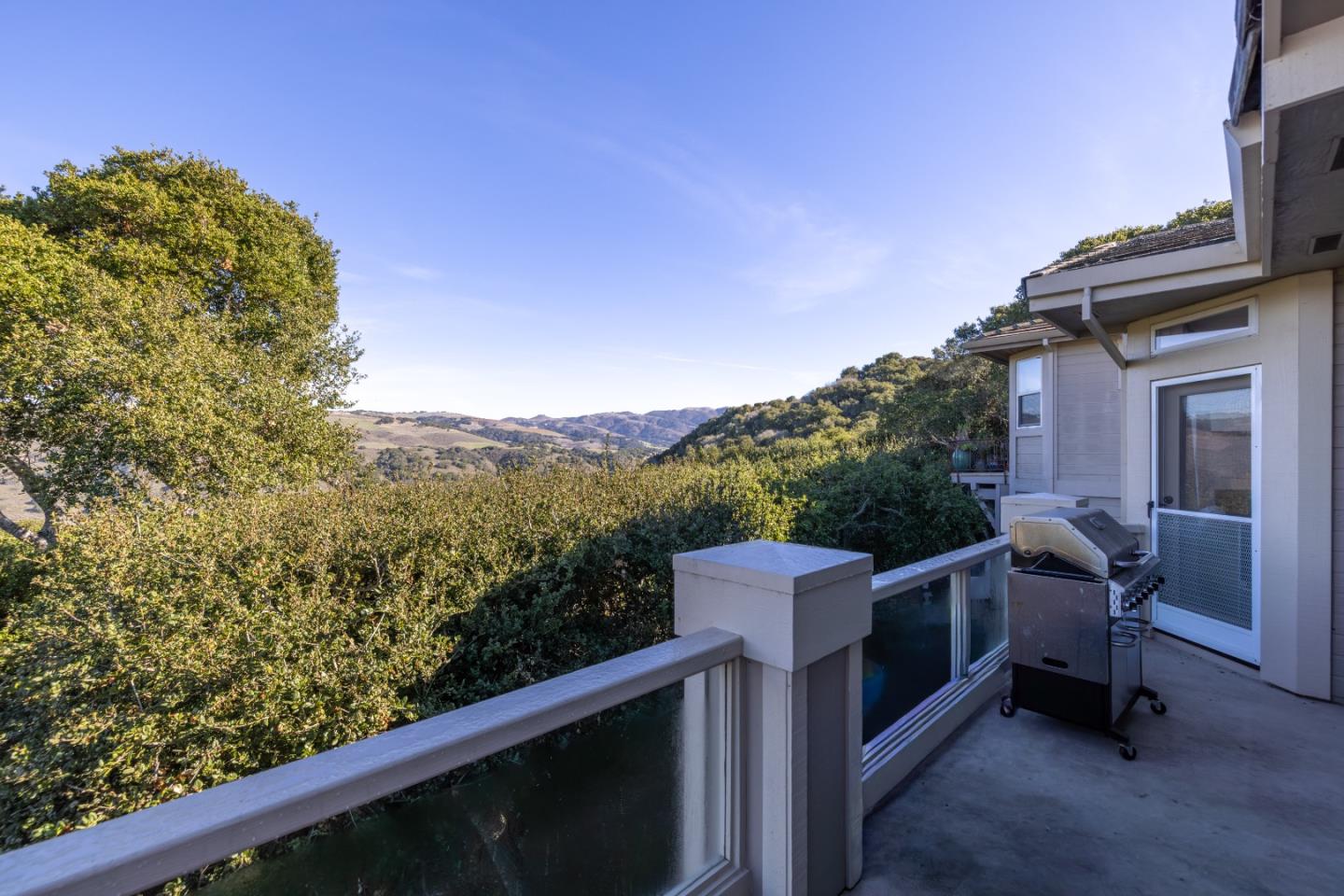 Detail Gallery Image 28 of 31 For 10511 Fairway Ct, Carmel,  CA 93923 - 4 Beds | 4/1 Baths