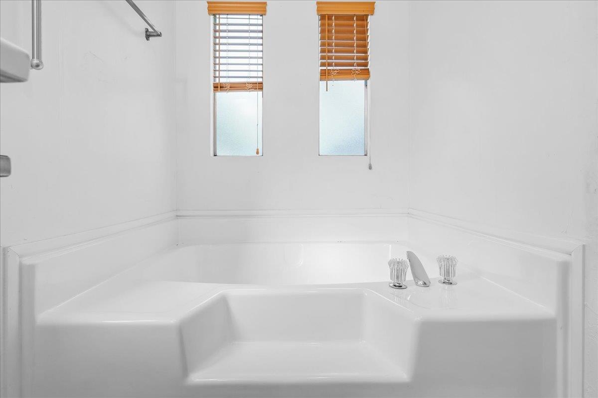 Detail Gallery Image 23 of 42 For 17595 Pond Derosa #24,  Prunedale,  CA 93907 - 2 Beds | 2 Baths