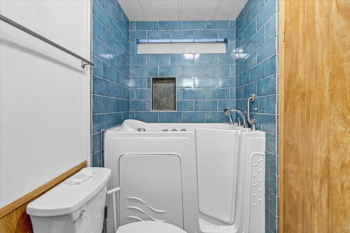 Detail Gallery Image 27 of 42 For 17595 Pond Derosa #24,  Prunedale,  CA 93907 - 2 Beds | 2 Baths