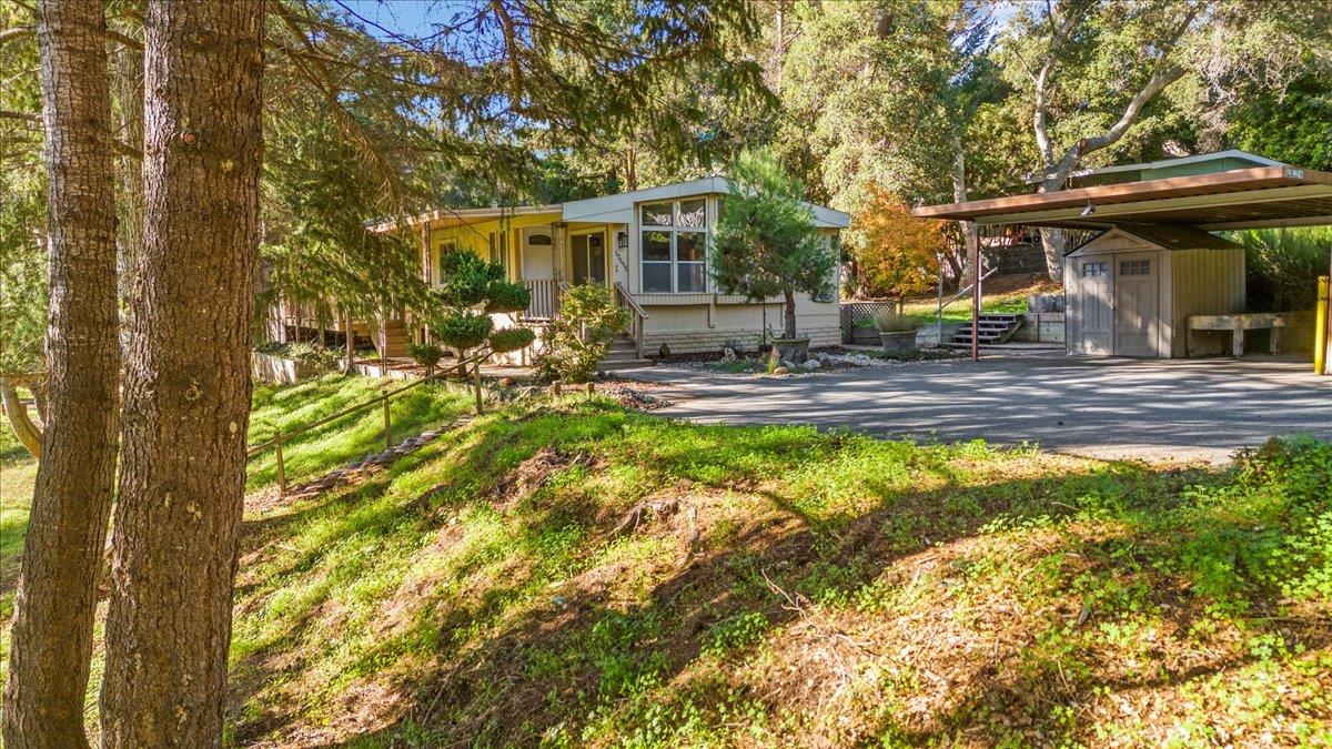 Detail Gallery Image 4 of 42 For 17595 Pond Derosa #24,  Prunedale,  CA 93907 - 2 Beds | 2 Baths