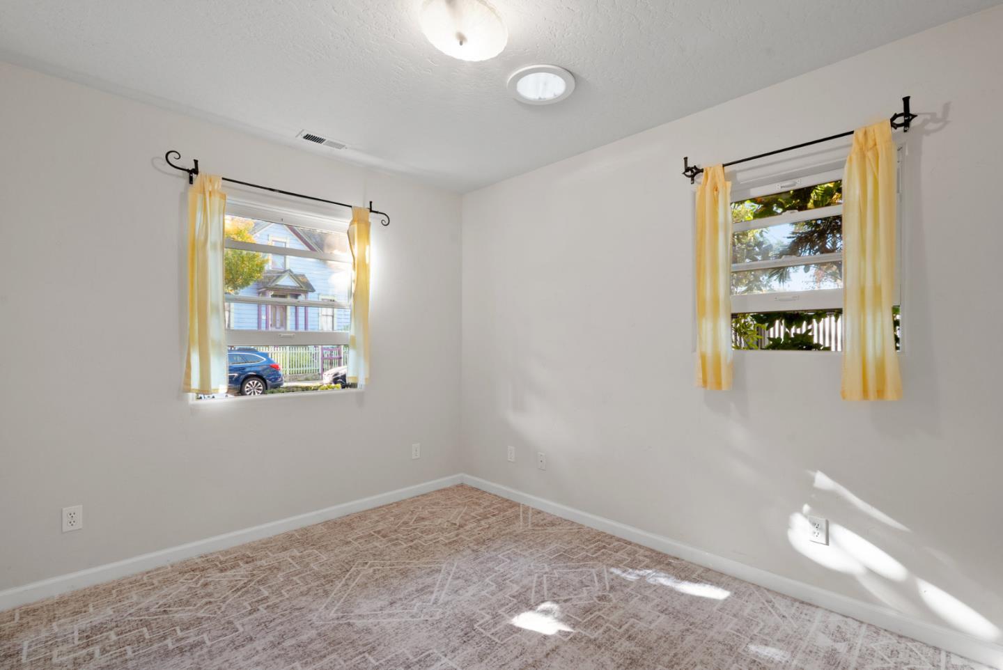 Detail Gallery Image 17 of 82 For 312 Elm St, Santa Cruz,  CA 95060 - 2 Beds | 1/1 Baths