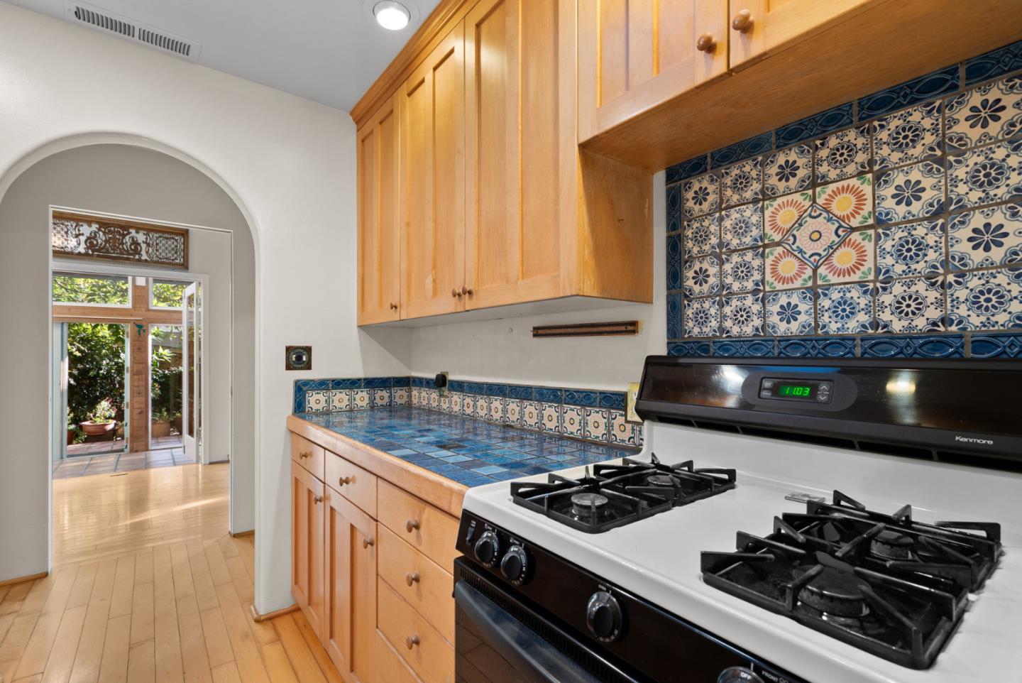 Detail Gallery Image 23 of 82 For 312 Elm St, Santa Cruz,  CA 95060 - 2 Beds | 1/1 Baths