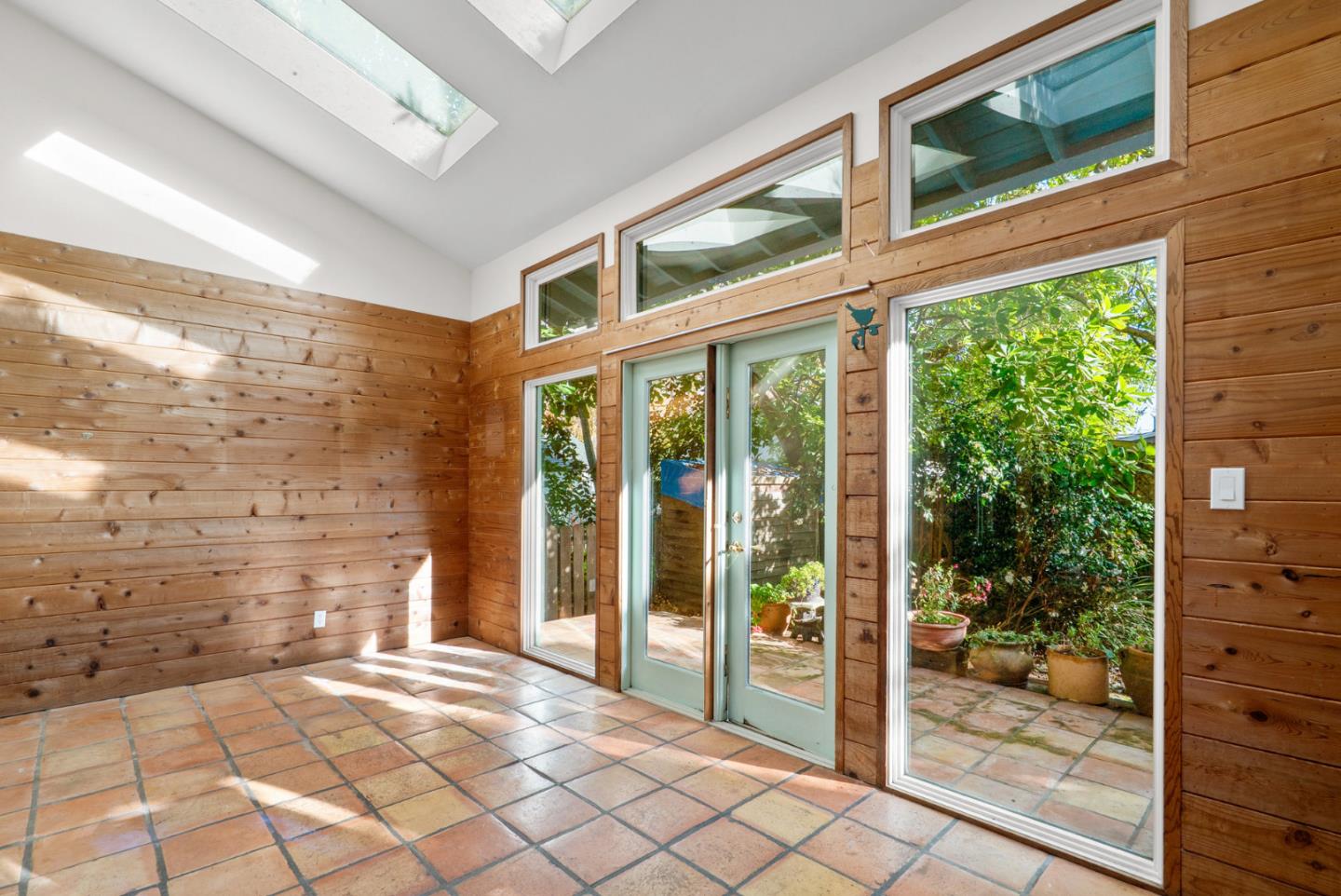 Detail Gallery Image 39 of 82 For 312 Elm St, Santa Cruz,  CA 95060 - 2 Beds | 1/1 Baths