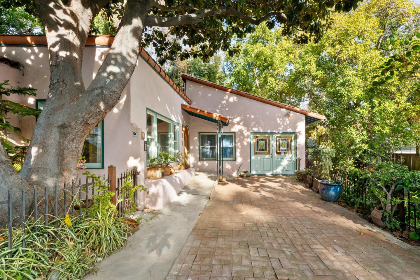 Detail Gallery Image 6 of 82 For 312 Elm St, Santa Cruz,  CA 95060 - 2 Beds | 1/1 Baths