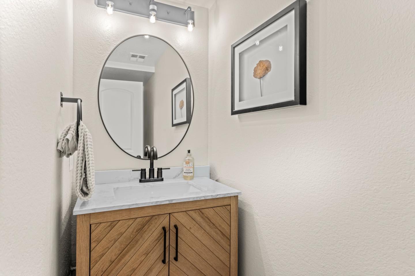 Detail Gallery Image 15 of 44 For 260 W Dunne Ave #20,  Morgan Hill,  CA 95037 - 2 Beds | 1/1 Baths