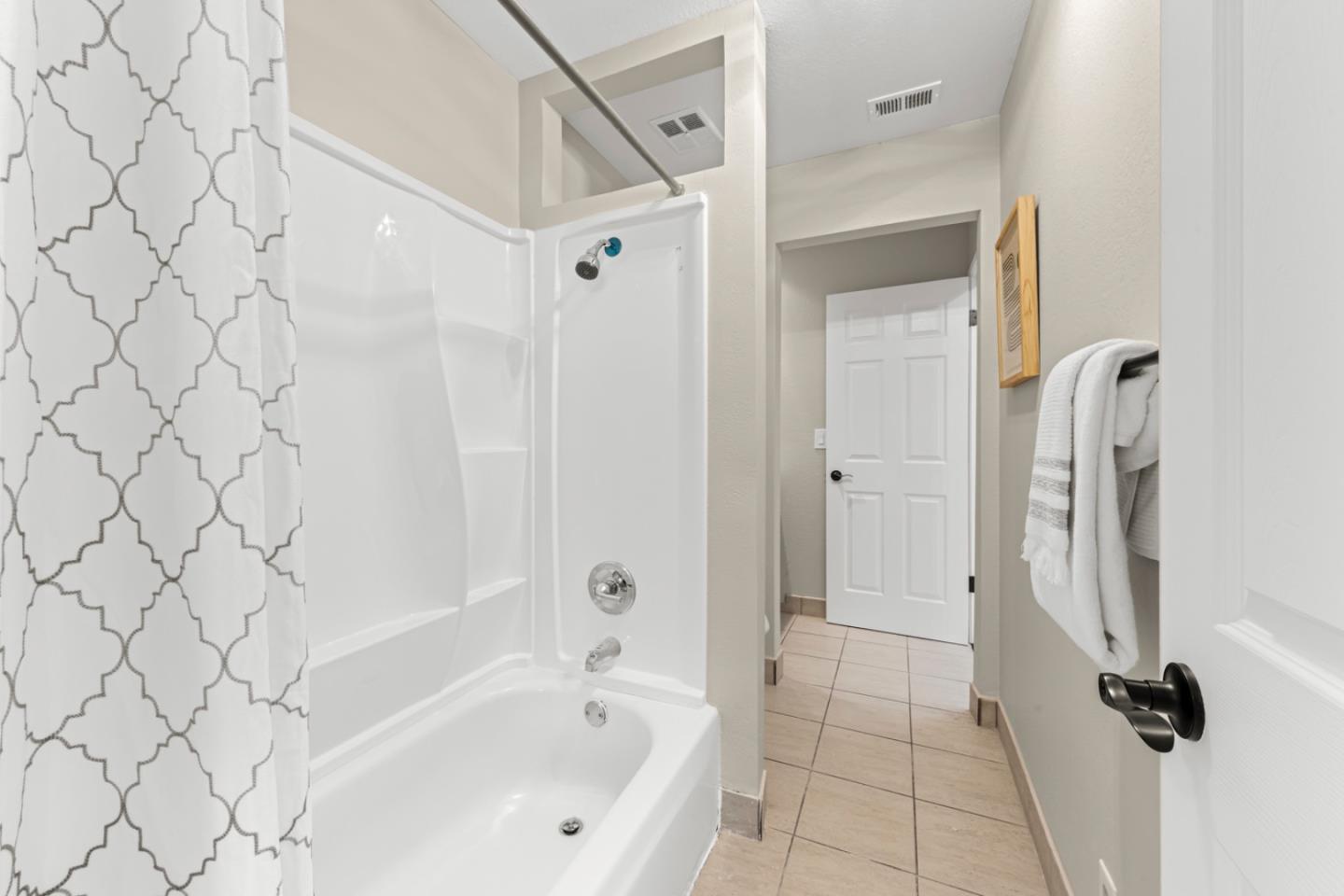 Detail Gallery Image 28 of 44 For 260 W Dunne Ave #20,  Morgan Hill,  CA 95037 - 2 Beds | 1/1 Baths