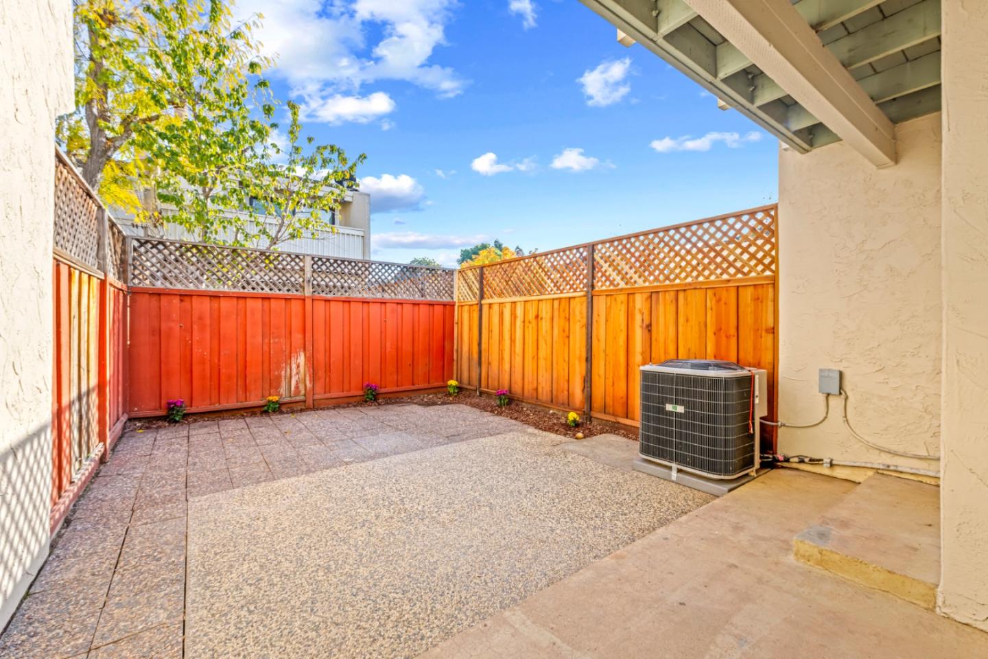 Detail Gallery Image 35 of 44 For 260 W Dunne Ave #20,  Morgan Hill,  CA 95037 - 2 Beds | 1/1 Baths