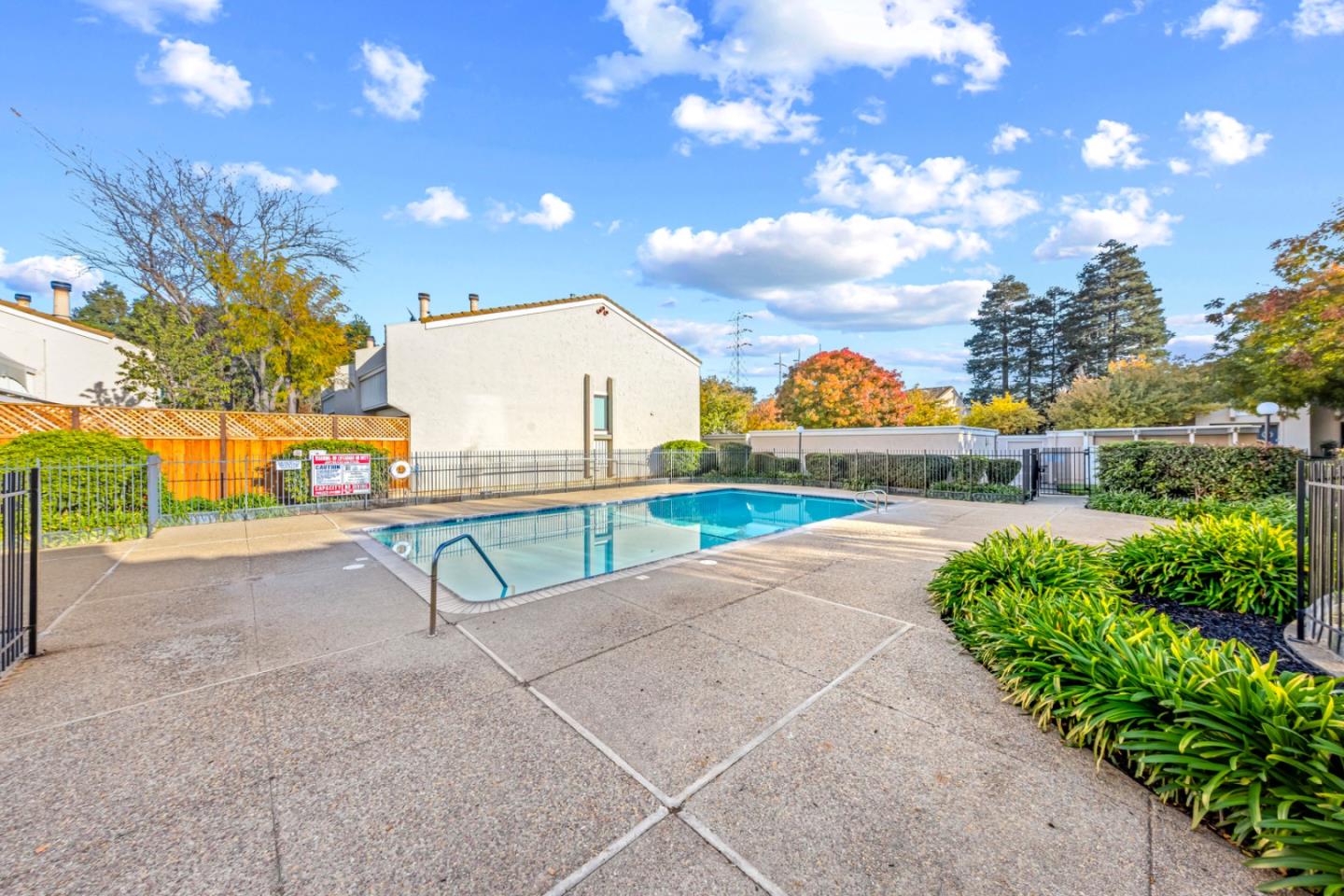 Detail Gallery Image 38 of 44 For 260 W Dunne Ave #20,  Morgan Hill,  CA 95037 - 2 Beds | 1/1 Baths