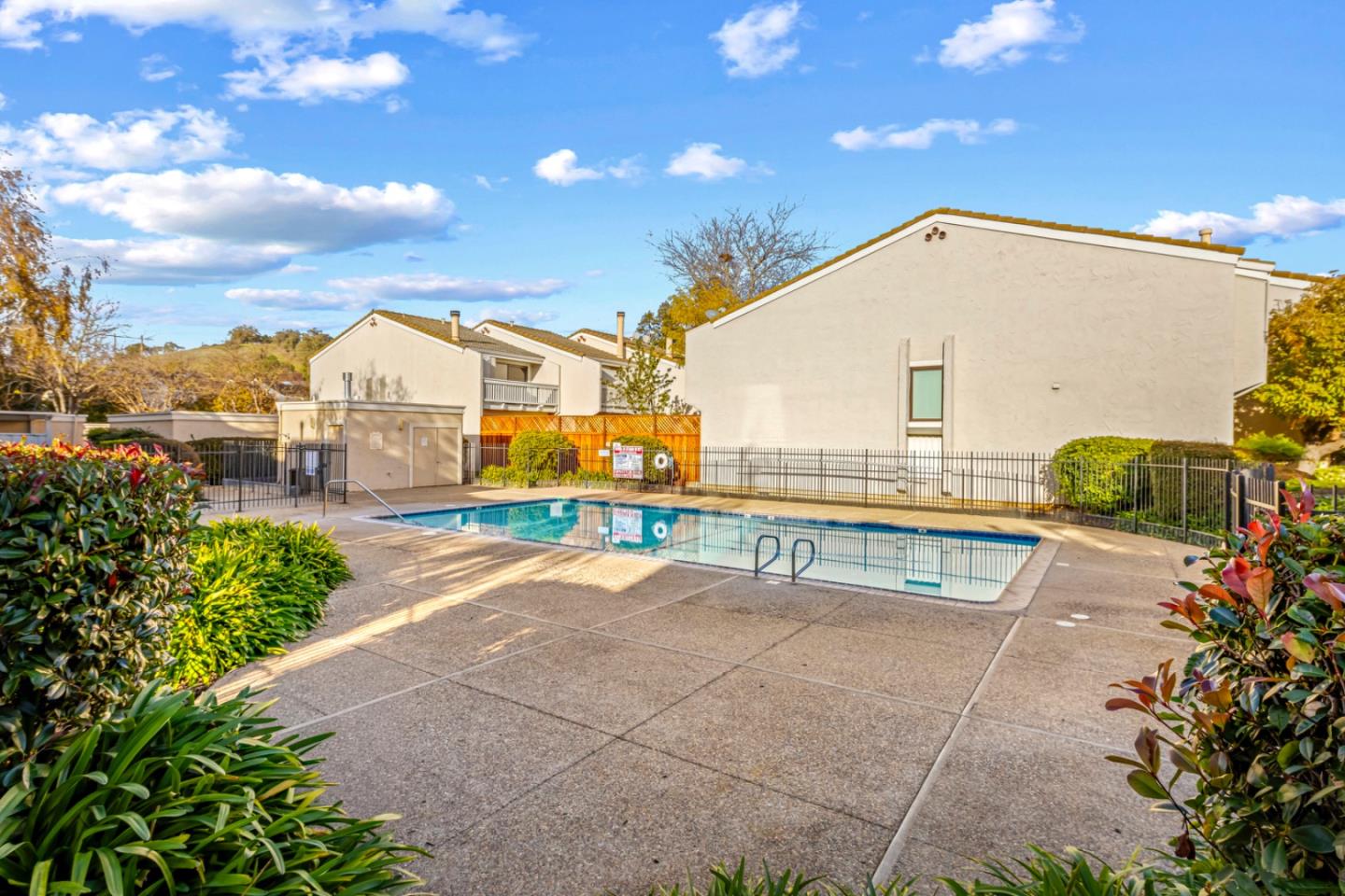 Detail Gallery Image 39 of 44 For 260 W Dunne Ave #20,  Morgan Hill,  CA 95037 - 2 Beds | 1/1 Baths