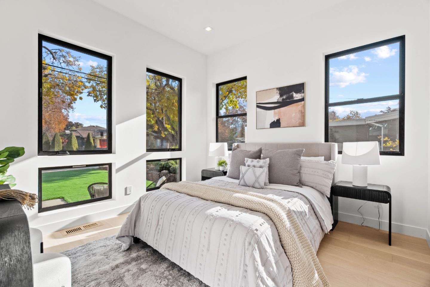 Detail Gallery Image 22 of 69 For 700 Farley St, Mountain View,  CA 94043 - 6 Beds | 6/1 Baths