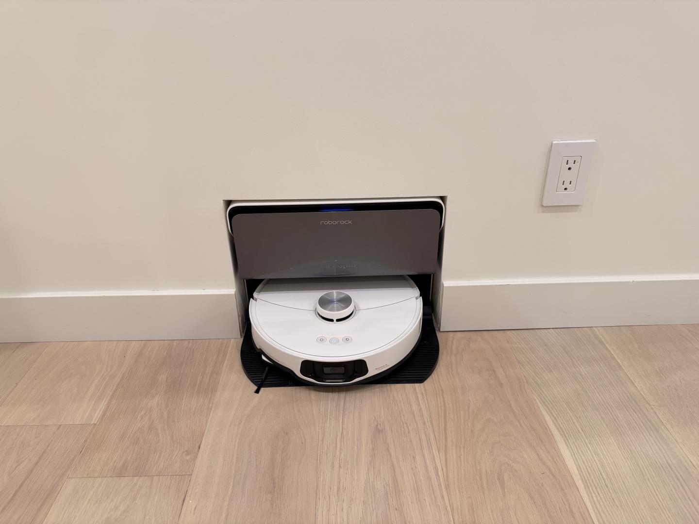 Detail Gallery Image 25 of 69 For 700 Farley St, Mountain View,  CA 94043 - 6 Beds | 6/1 Baths