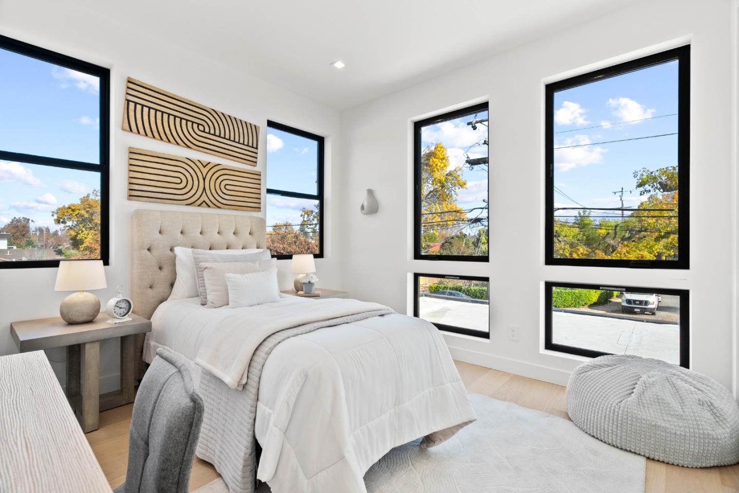 Detail Gallery Image 29 of 69 For 700 Farley St, Mountain View,  CA 94043 - 6 Beds | 6/1 Baths