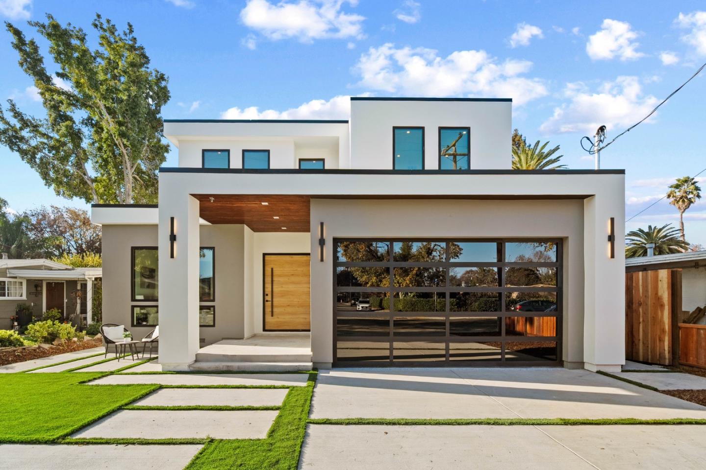 Detail Gallery Image 3 of 69 For 700 Farley St, Mountain View,  CA 94043 - 6 Beds | 6/1 Baths