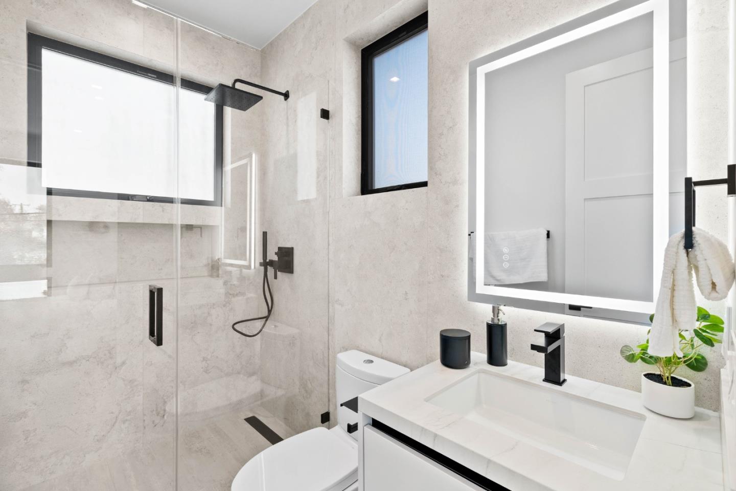 Detail Gallery Image 30 of 69 For 700 Farley St, Mountain View,  CA 94043 - 6 Beds | 6/1 Baths